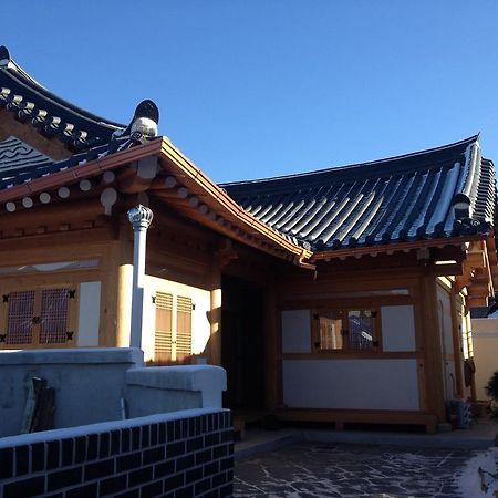 Hanok Guesthouse Jangsoo Csondzsu Kültér fotó