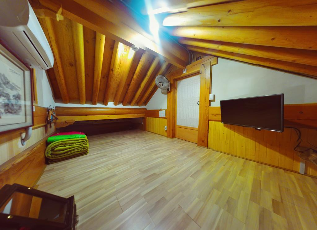 Hanok Guesthouse Jangsoo Csondzsu Szoba fotó